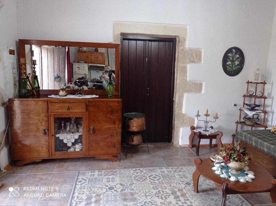 Traditional House Maria Azoyiras Luaran gambar