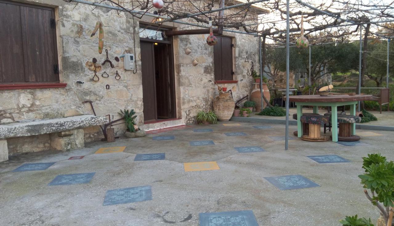 Traditional House Maria Azoyiras Luaran gambar